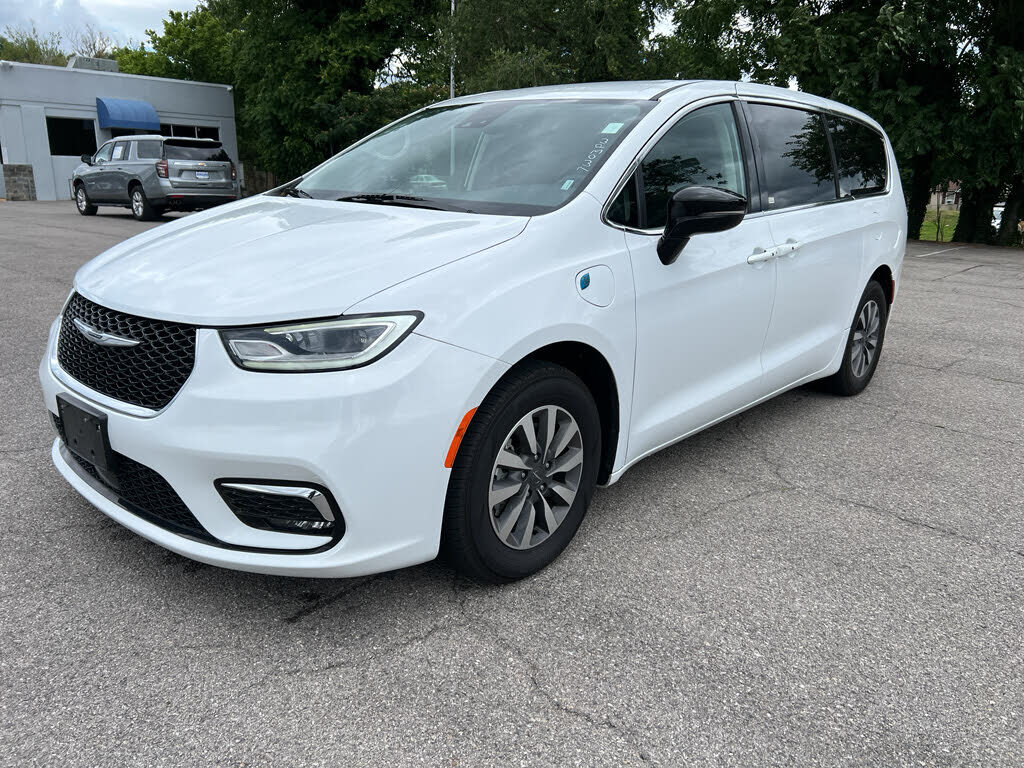 2024 CHRYSLER Pacifica