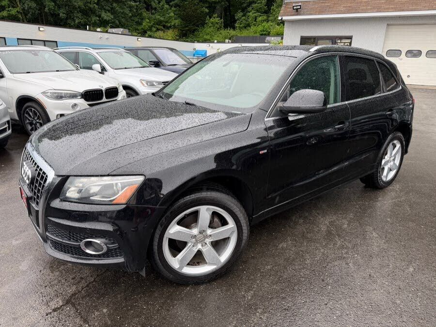 2011 AUDI Q5