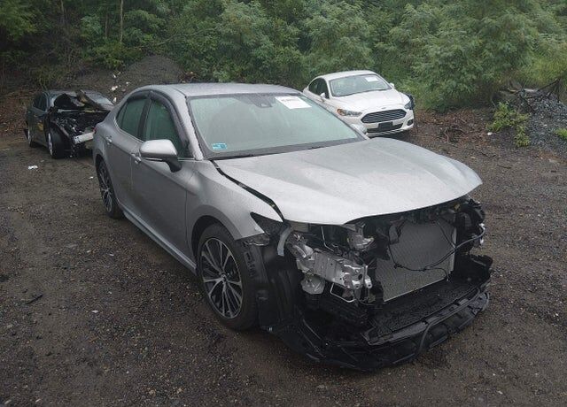 2019 TOYOTA Camry