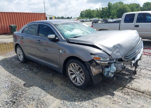 2013 FORD Taurus