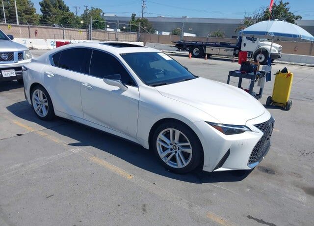 2023 LEXUS IS