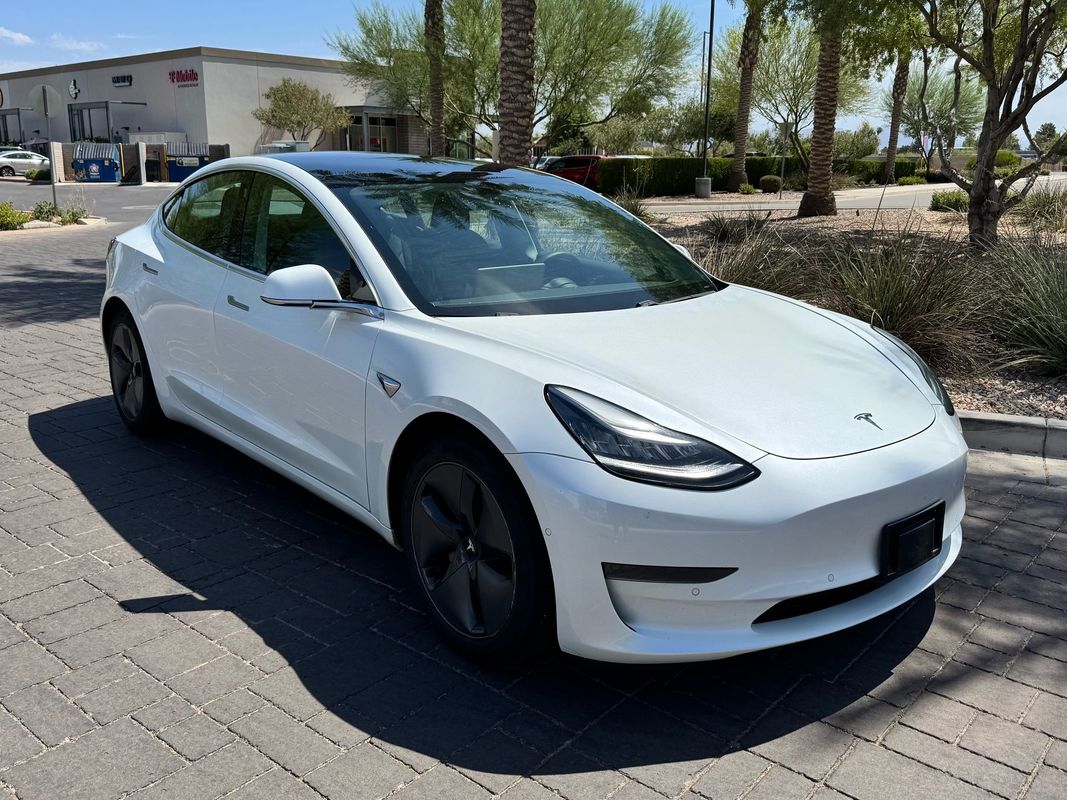 2020 TESLA Model 3