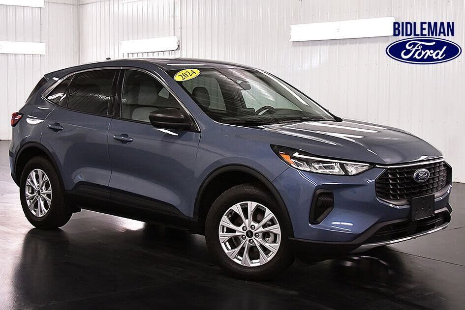 2024 FORD Escape