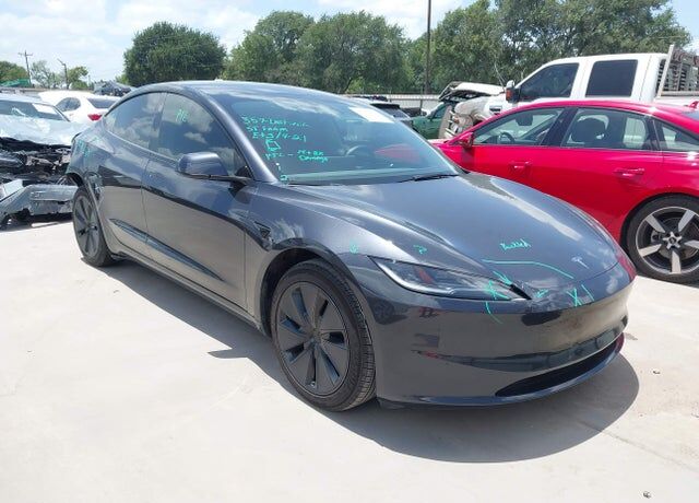2025 TESLA Model 3