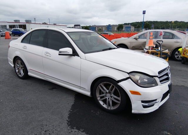 2014 MERCEDES-BENZ C-Class