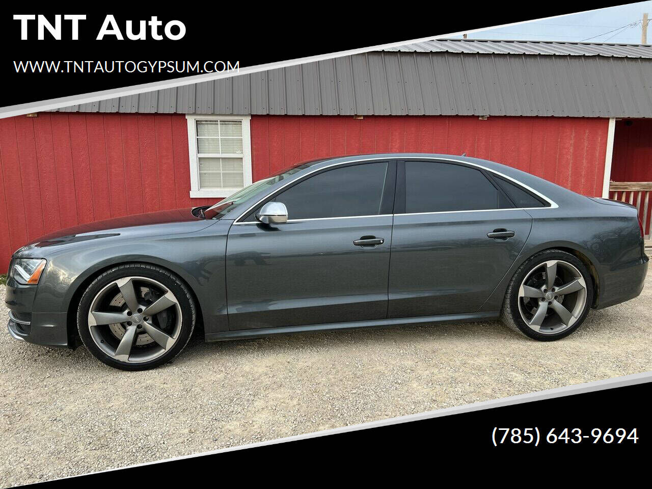 2013 AUDI S8
