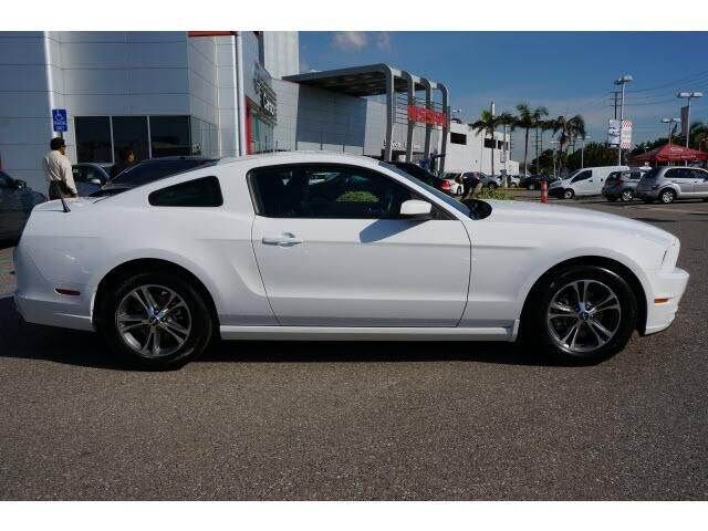 2014 FORD Mustang