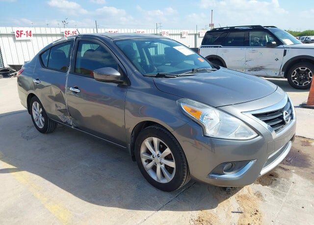 2016 NISSAN Versa
