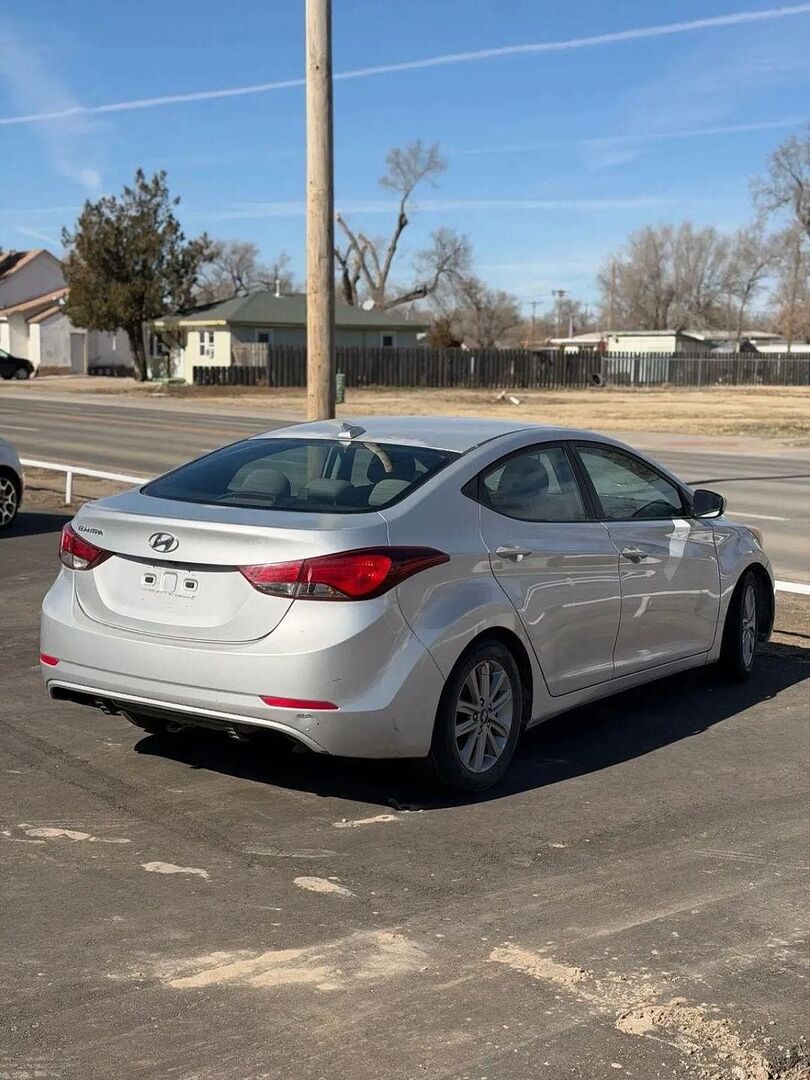2016 HYUNDAI Elantra