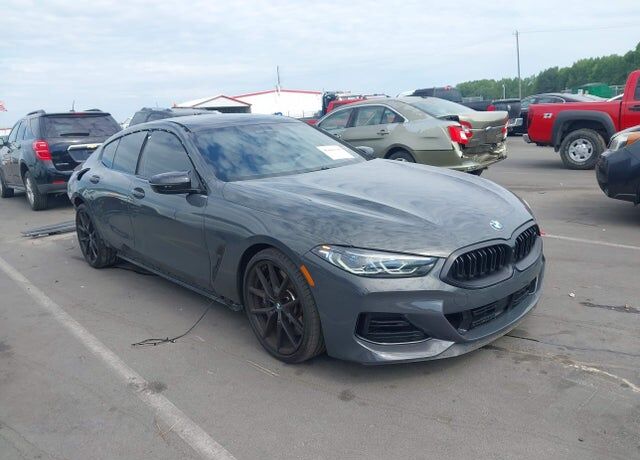 2023 BMW M8