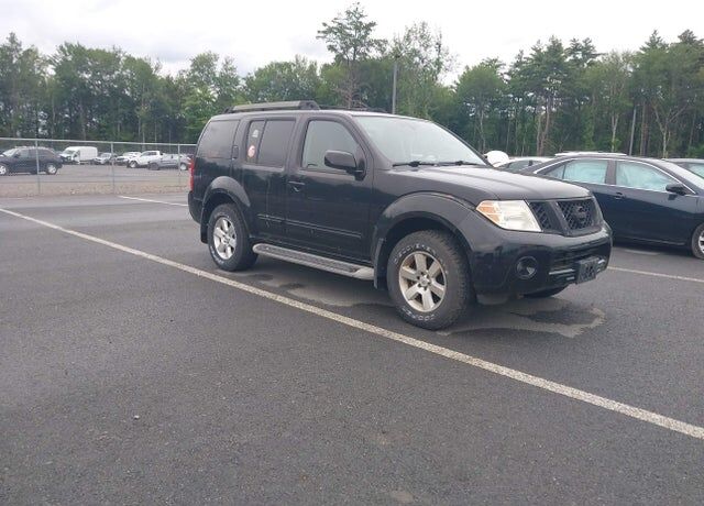 2011 NISSAN Pathfinder