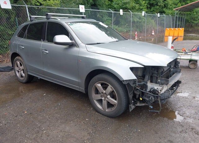 2011 AUDI Q5