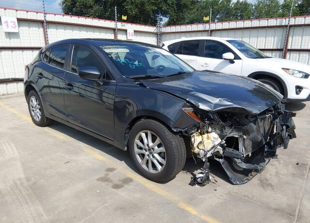 2015 MAZDA Mazda3