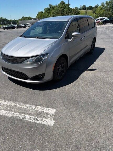 2019 CHRYSLER Pacifica