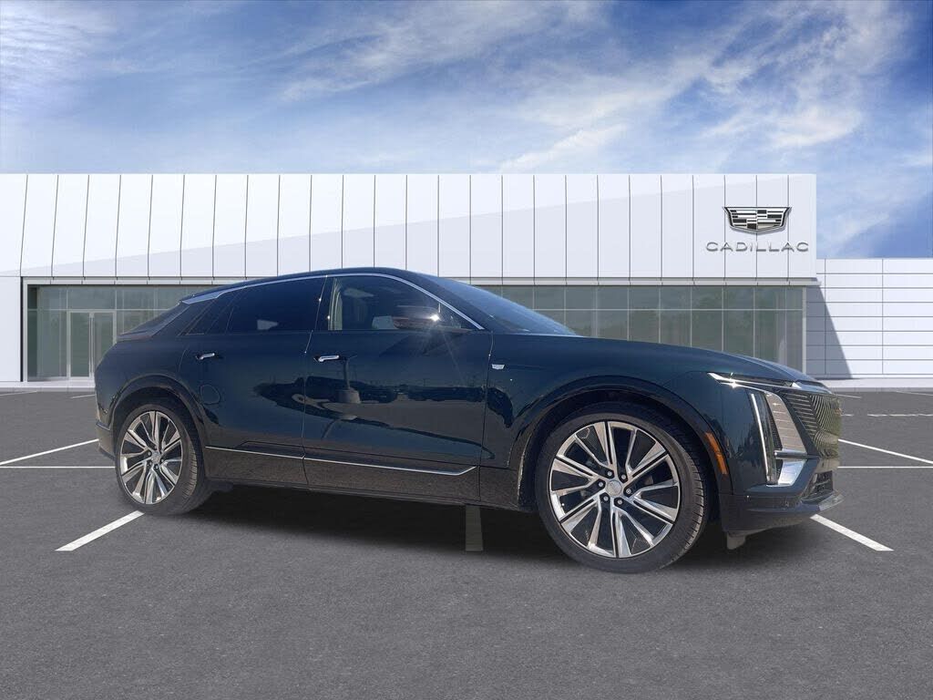 2024 CADILLAC Lyriq