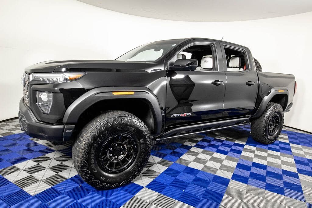2024 GMC Canyon