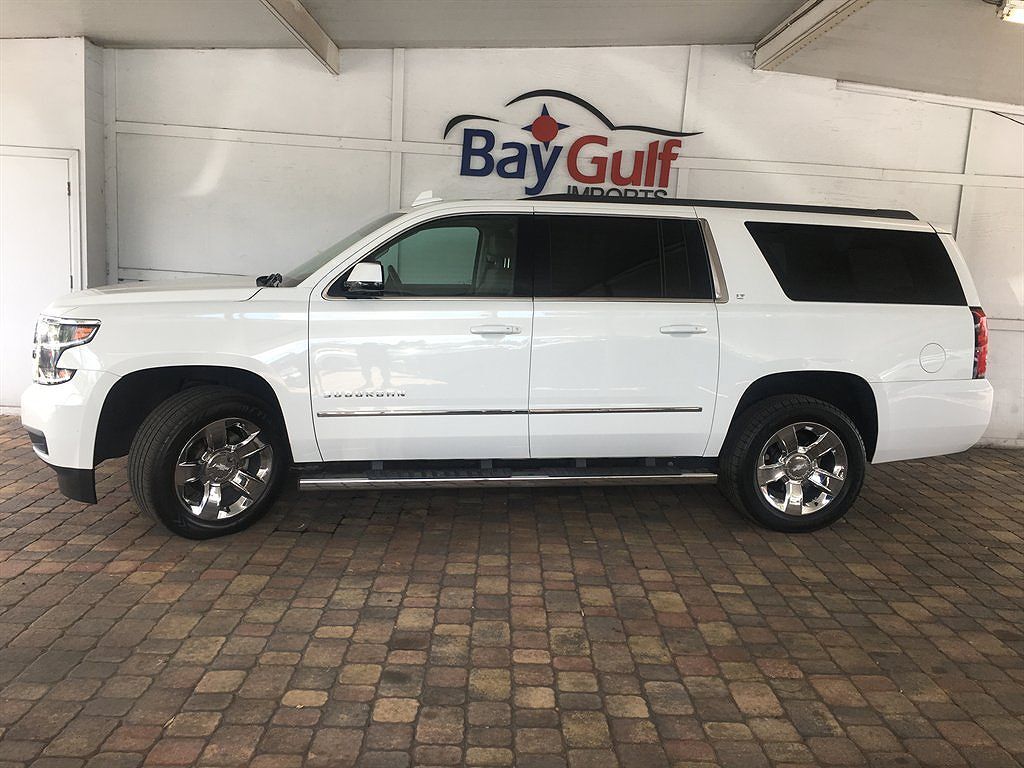 2017 CHEVROLET Suburban