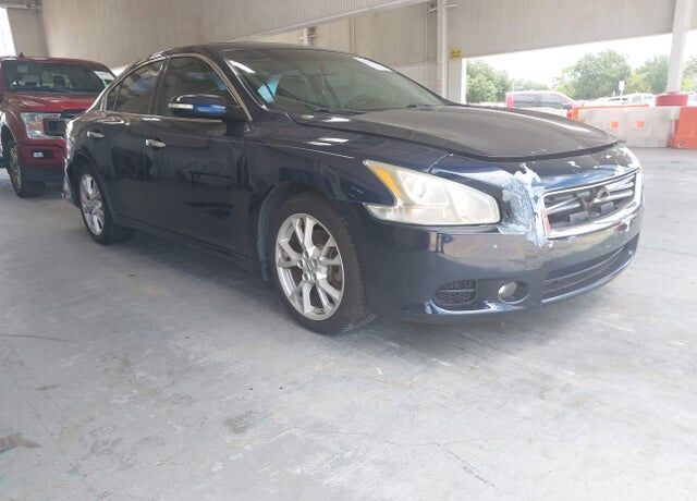 2014 NISSAN Maxima