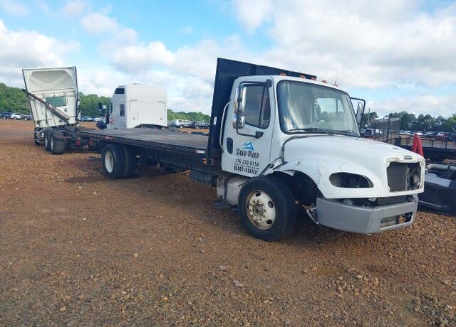 2015 FREIGHTLINER M2