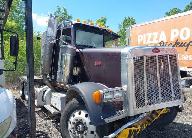2005 PETERBILT 378