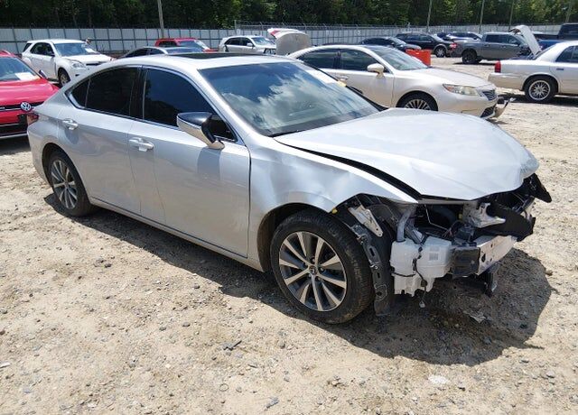 2020 LEXUS ES