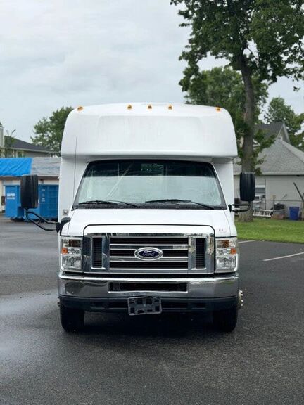 2016 FORD E-350