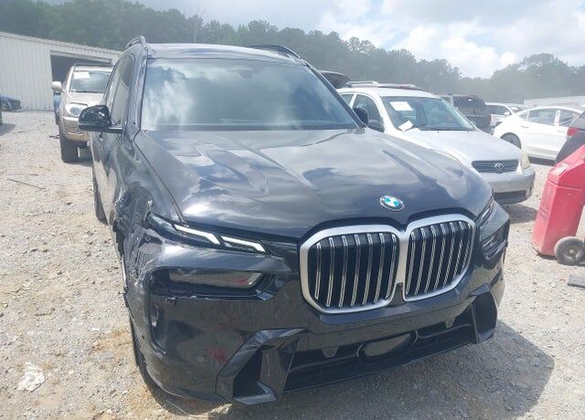 2024 BMW X7
