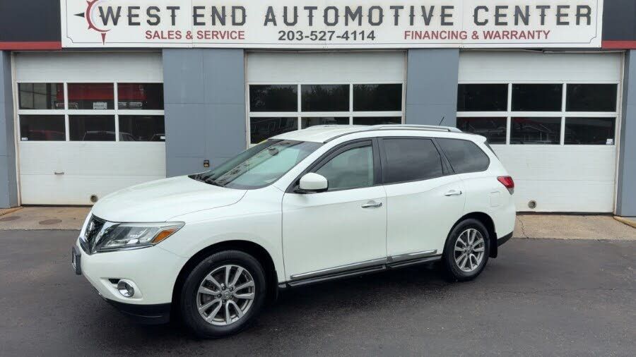 2016 NISSAN Pathfinder