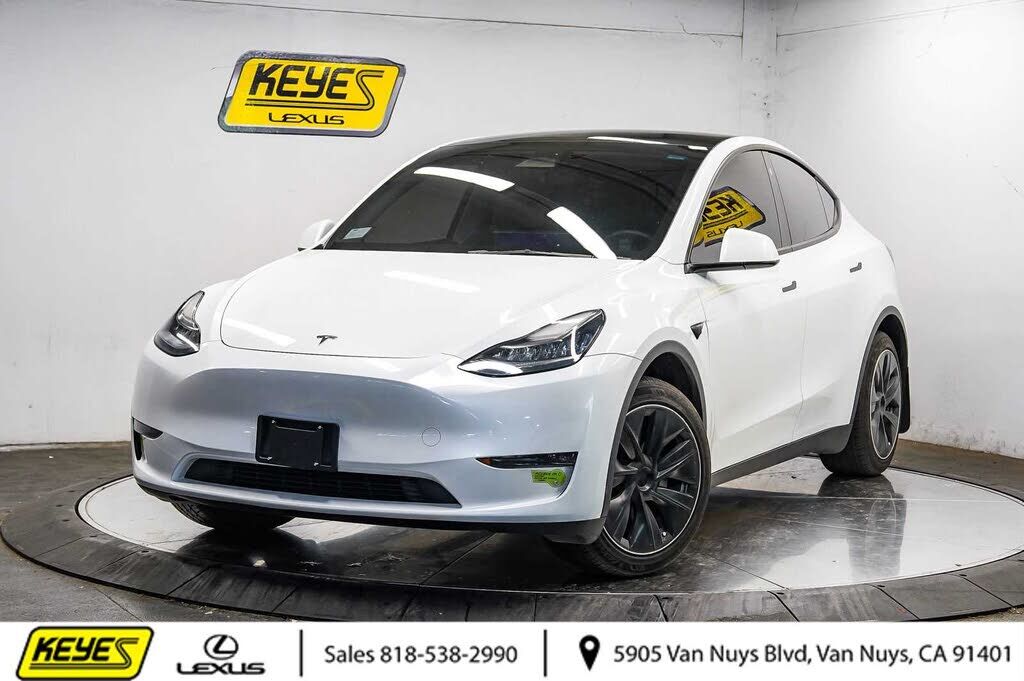 2023 TESLA Model Y