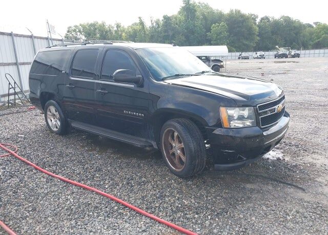 2013 CHEVROLET Suburban