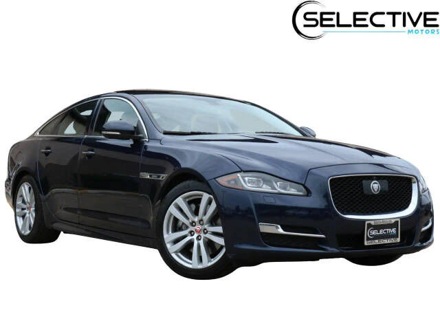 2017 JAGUAR XJ