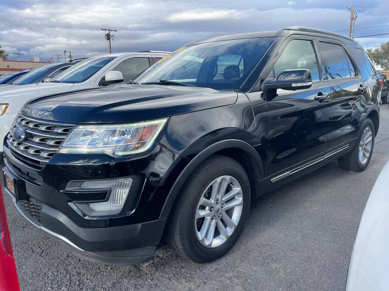 2017 FORD Explorer