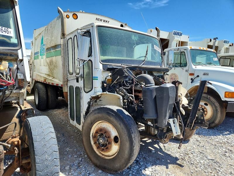 2004 FREIGHTLINER FL70