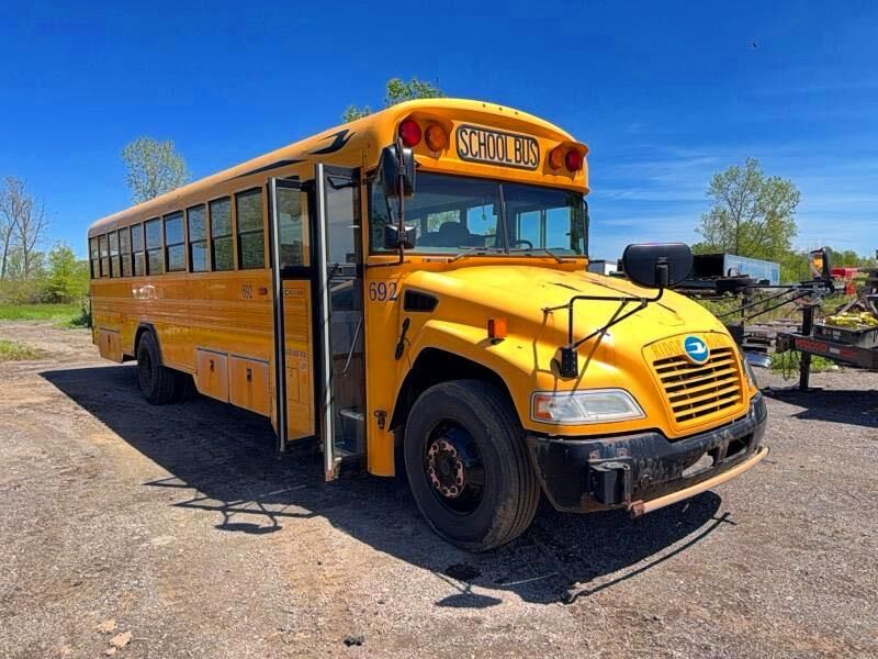 2015 BLUE BIRD BB Conventional