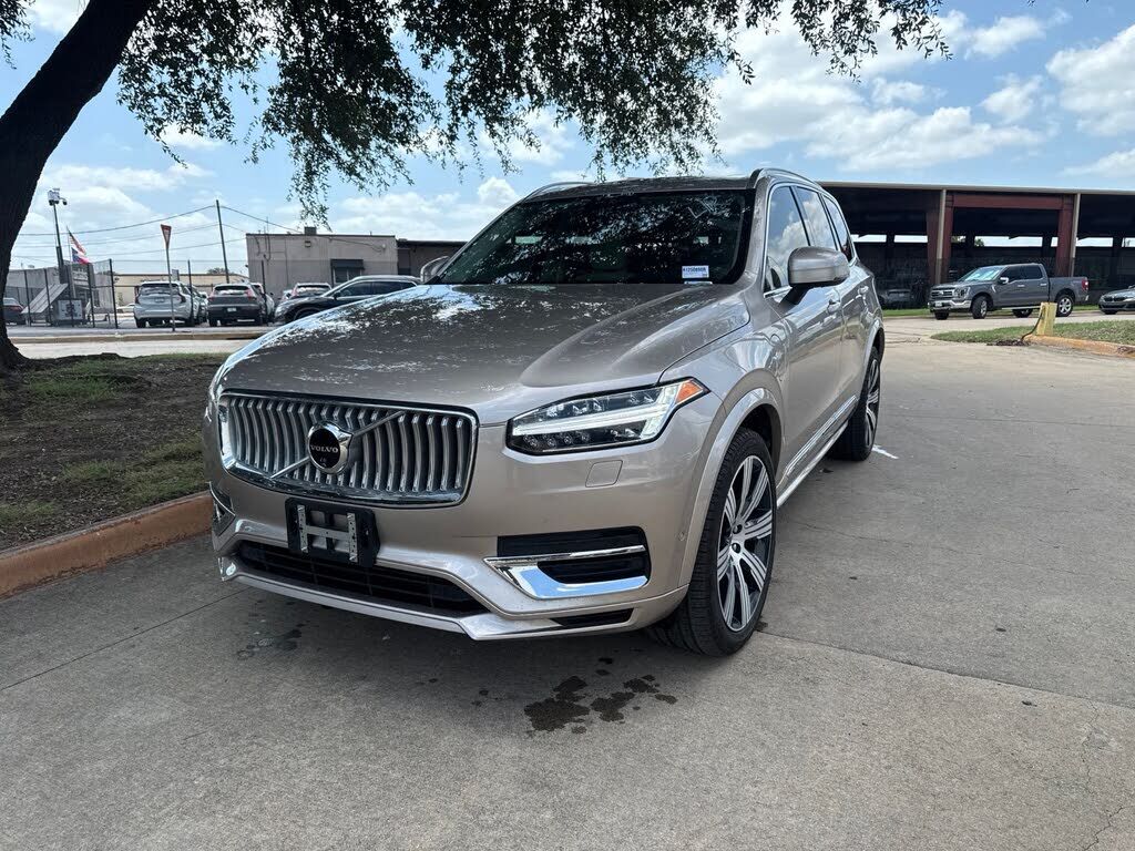 2024 VOLVO XC90