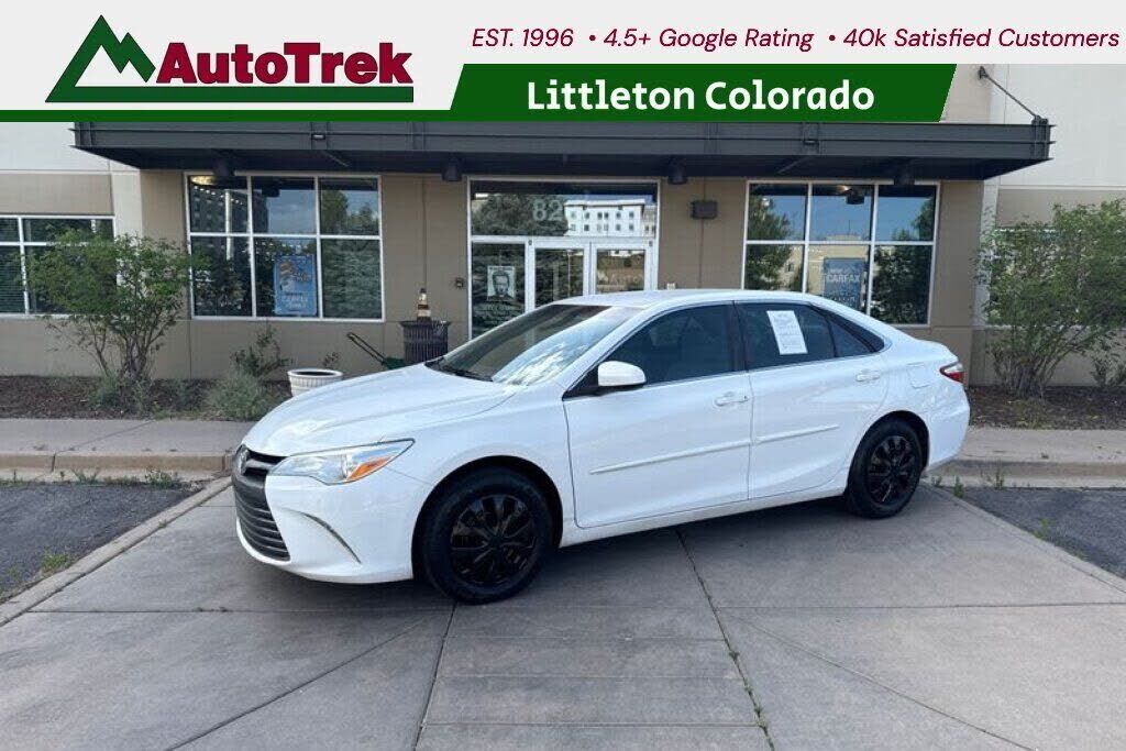 2017 TOYOTA Camry