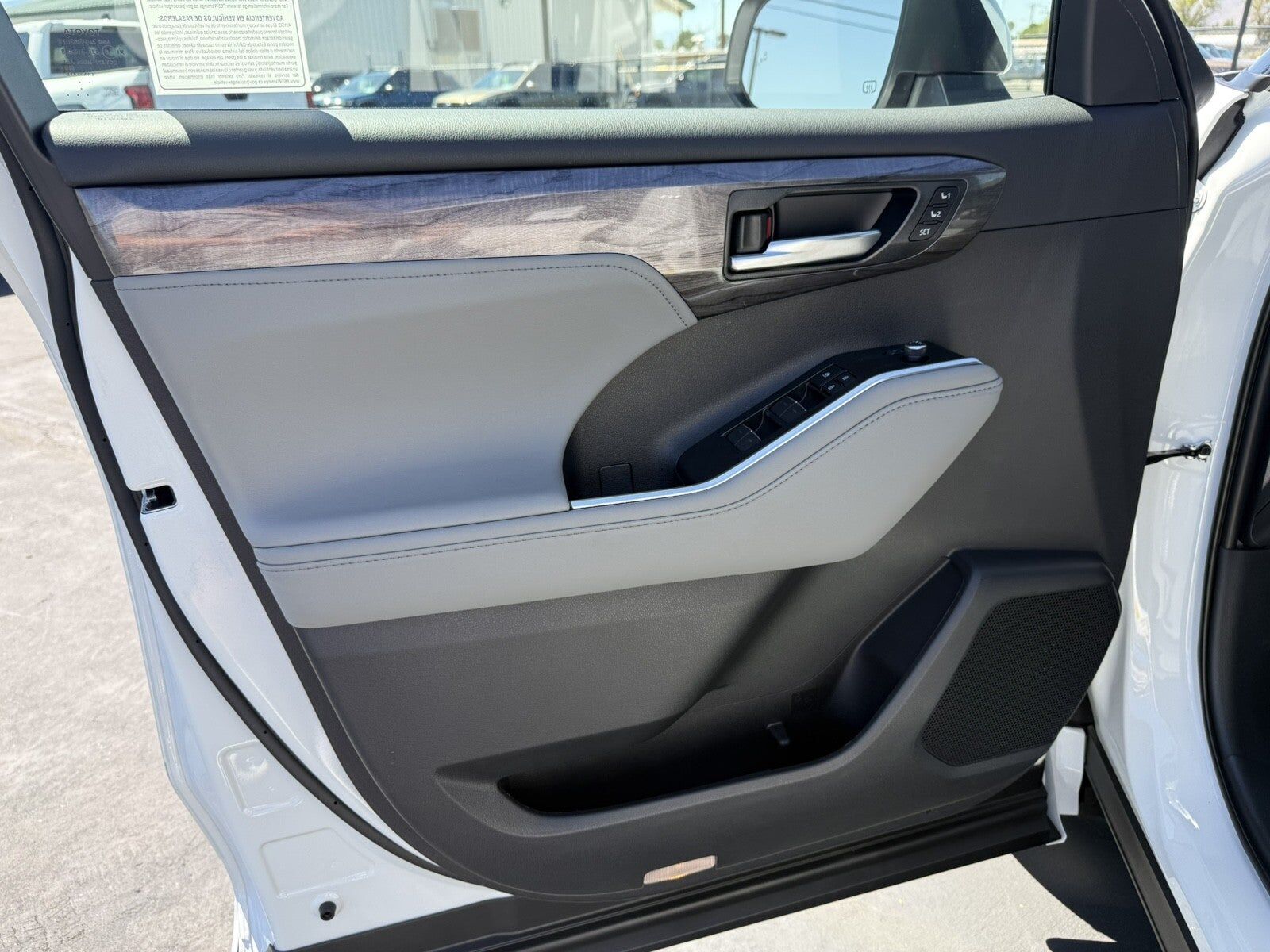 2026 TOYOTA Highlander