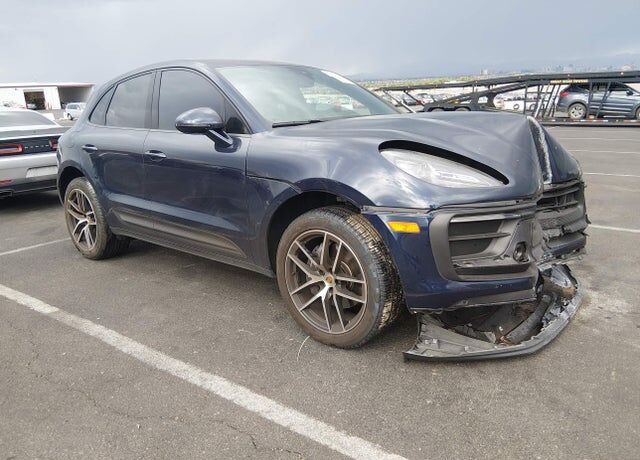 2023 PORSCHE Macan