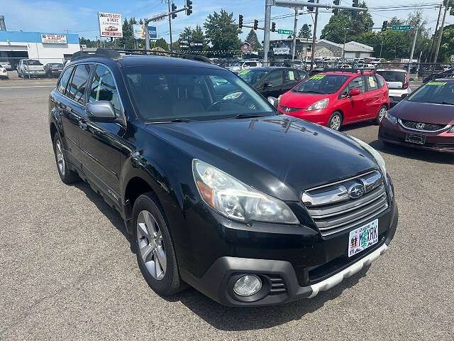 2013 SUBARU Outback