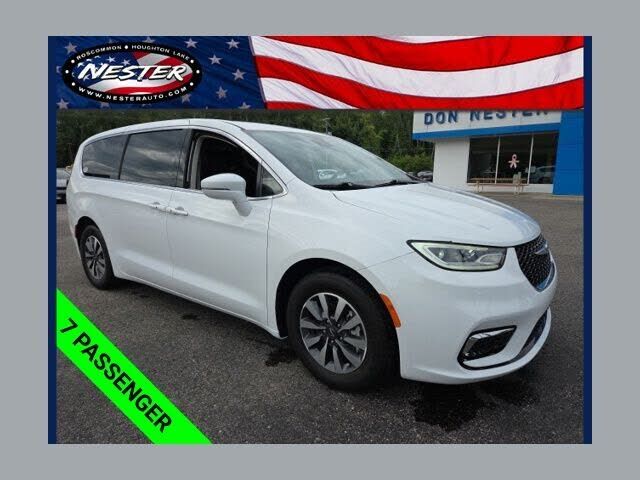 2022 CHRYSLER Pacifica
