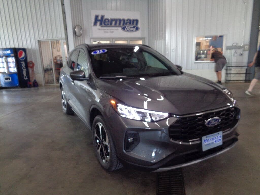 2025 FORD Escape