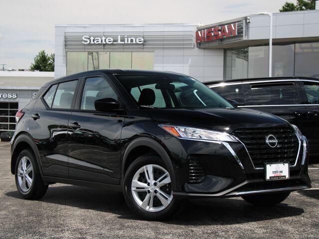 2025 NISSAN Kicks Play