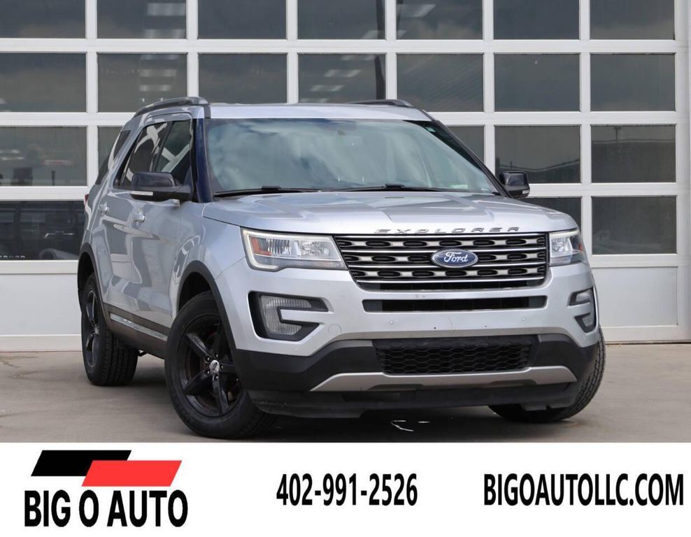 2017 FORD Explorer