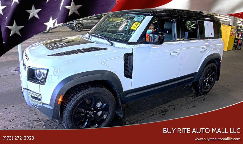 2022 LAND ROVER Defender