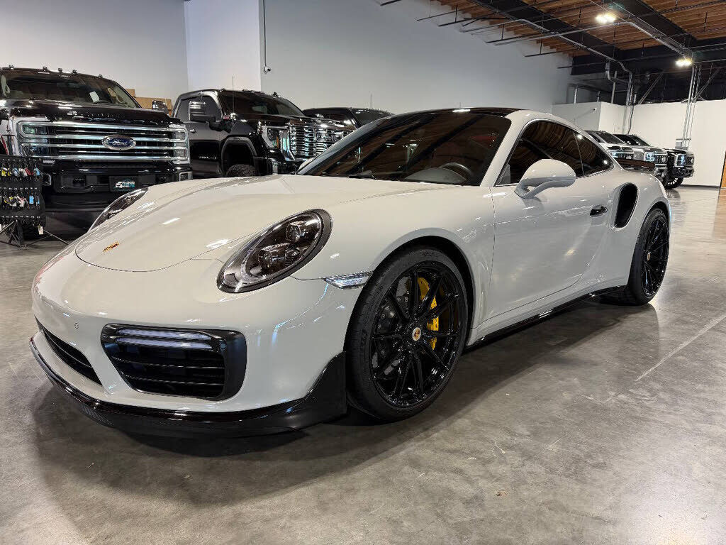 2019 PORSCHE 911