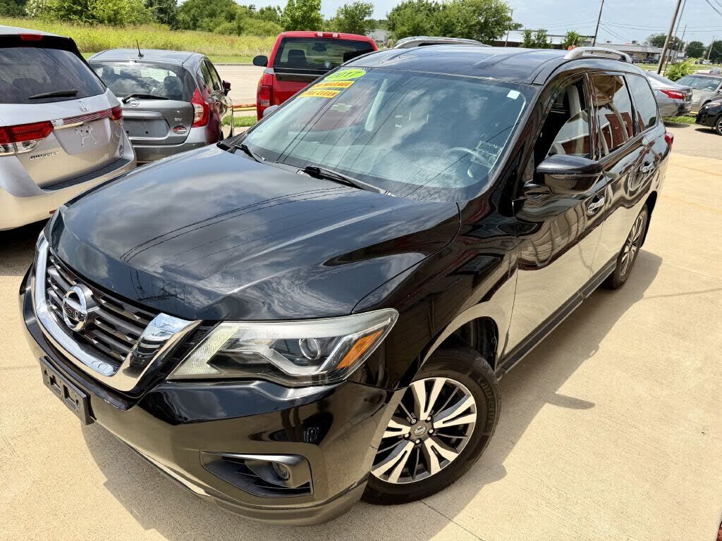 2017 NISSAN Pathfinder