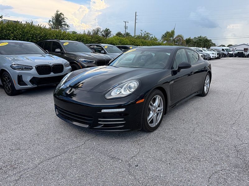 2014 PORSCHE Panamera
