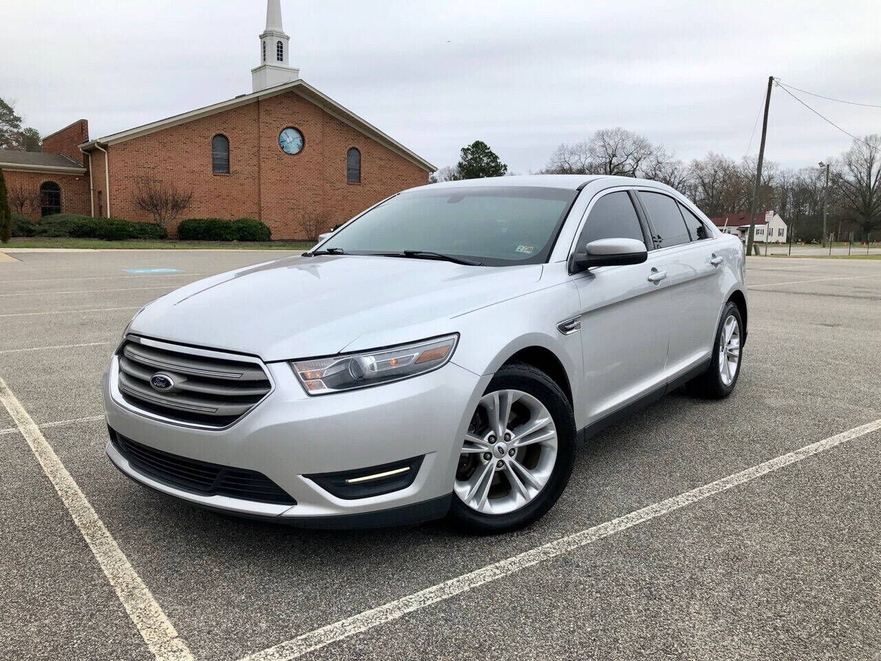 2013 FORD Taurus