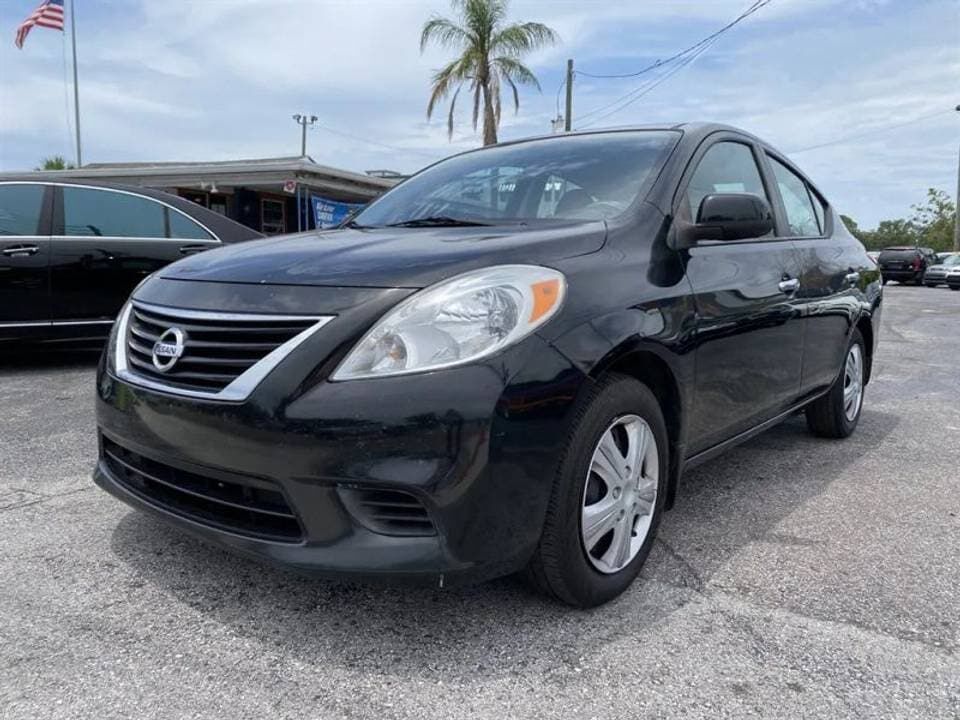2013 NISSAN Versa