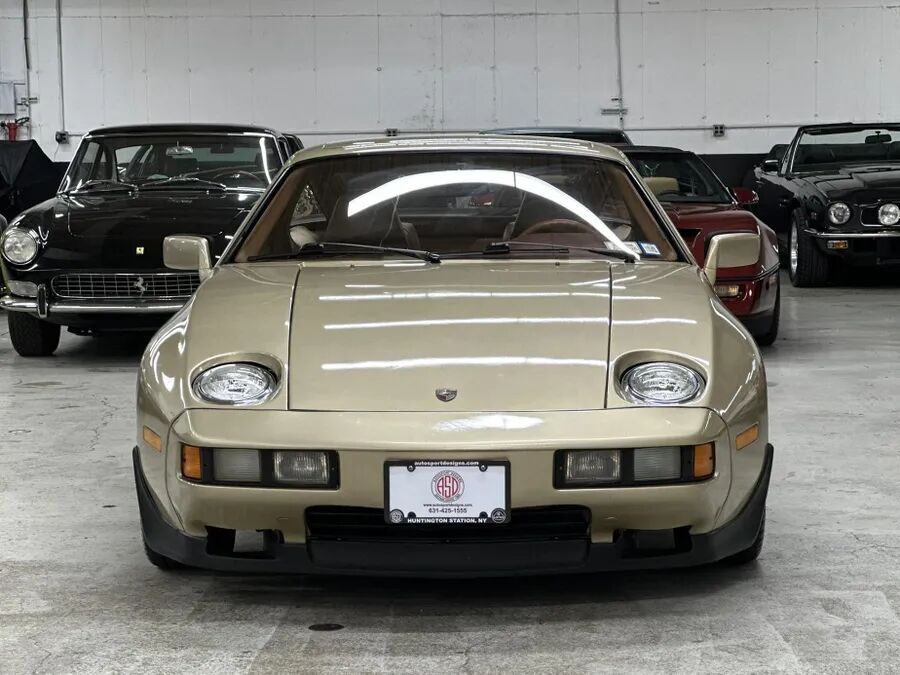 1982 PORSCHE 928